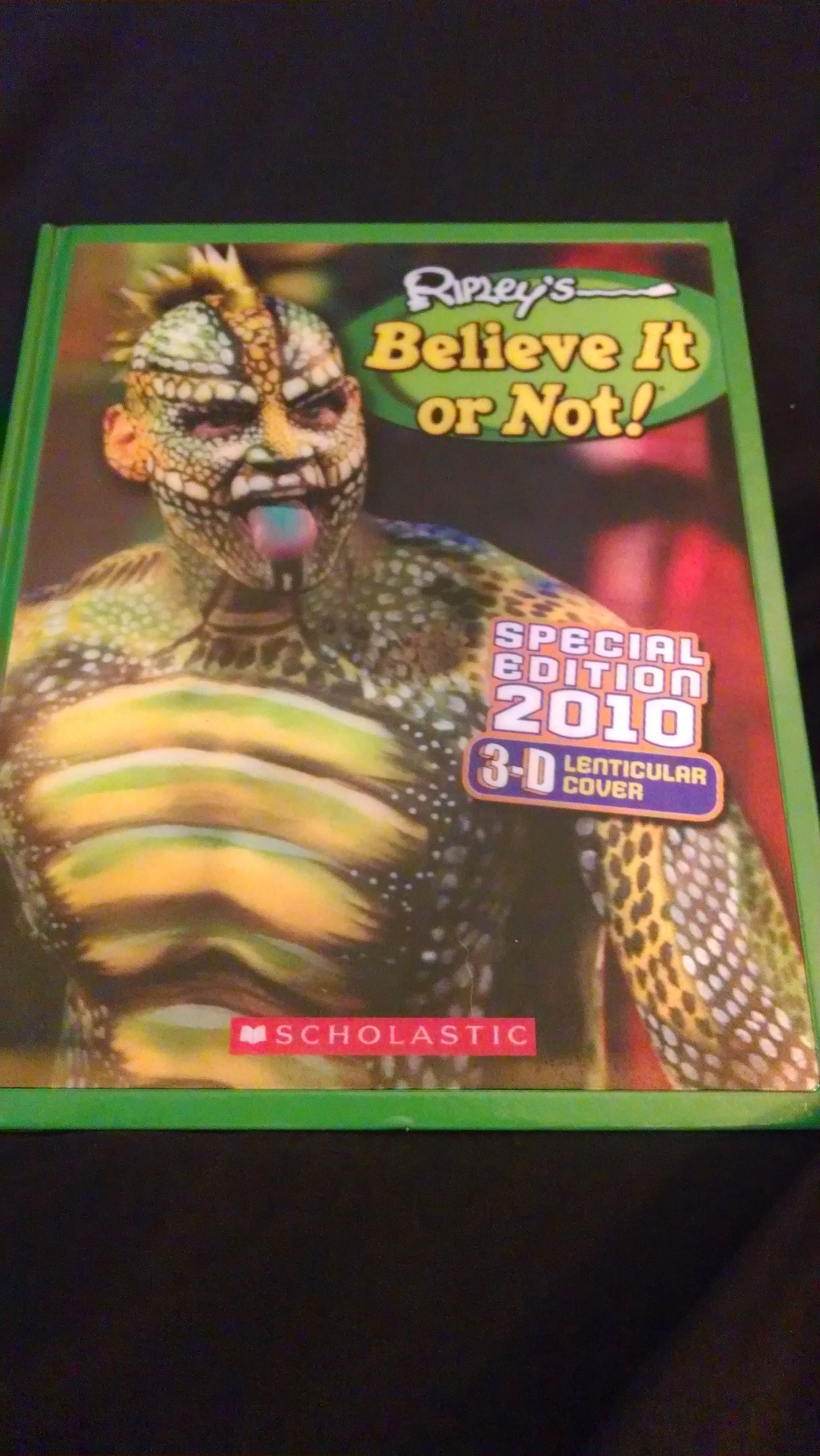 Ripley's Believe It Or Not! 2010: 3-D Lenticular Cover by