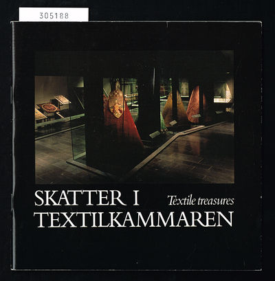 Skatter i textilkammaren. / Textile treasures.