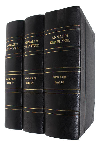 Quantisierung als Eigenwertproblem. (Erste-Vierte Mitteilung) + Über das Verhältnis der Heisenberg-Born-Jordanschen Quantenmechanik zu der meinen; - [THE BIRTH OF WAVE MECHANICS.] (photo 3)