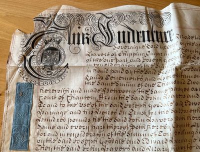Vakkert kalligrafert dokument datert 1717. Med tre segl. (photo 2)