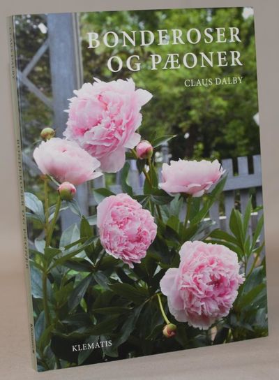 Bonderoser og pæoner.