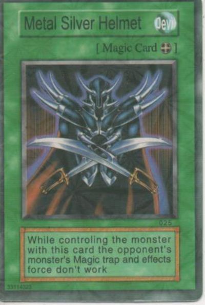 Cromo E001426: Trading Cards. Yu Gi Oh! Trading Card Game, Metal Silver  Helmet Biblio