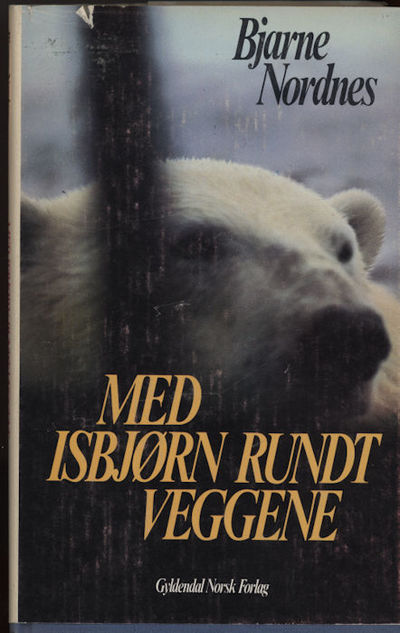 Med isbjørn rundt veggene