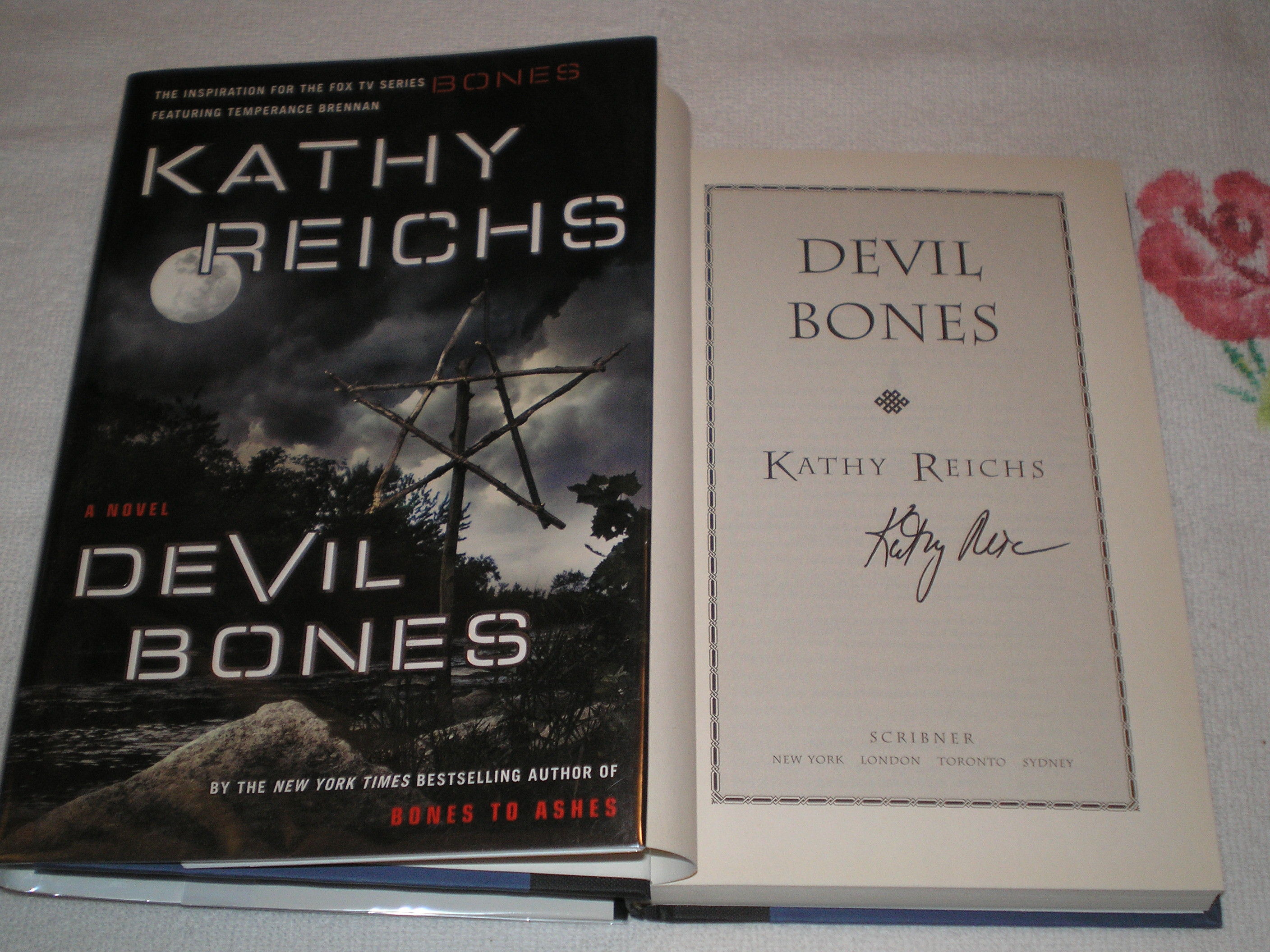 thumbnail image 2 of Devil Bones: A Novel (Temperance Brennan Series) By Kathy Reichs - Hardcover 2008, Very Good Condition 2 of 6