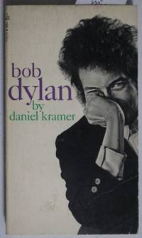BOB DYLAN - Biography of the giant of the folk music world. ( Book # 77029 );