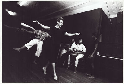 JAMES DEAN TAKES KATHERINE DUNHAM DANCE CLASS (1955) Photo archive