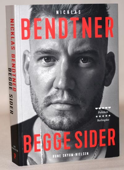Nicklas Bendtner - begge sider.