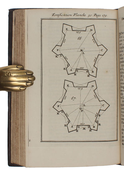 Traité de Fortification, contenant les Methodes anciennes & modernes pour la construction & la Deffence des Places, et la maniere de les attaquer, expliquée plus au long qu'elle n'a été jusques à present. (photo 6)