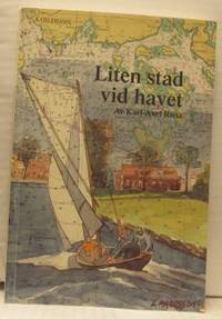 Liten stad vid havet.