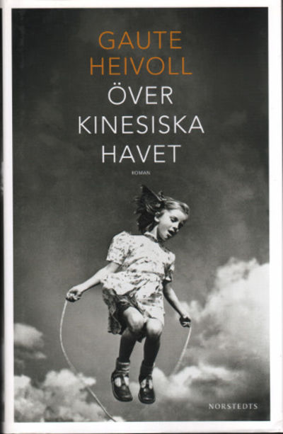 ÖVER KINESISKA HAVET.