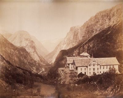 Foto. Stalheims Hotel og Nærødalen