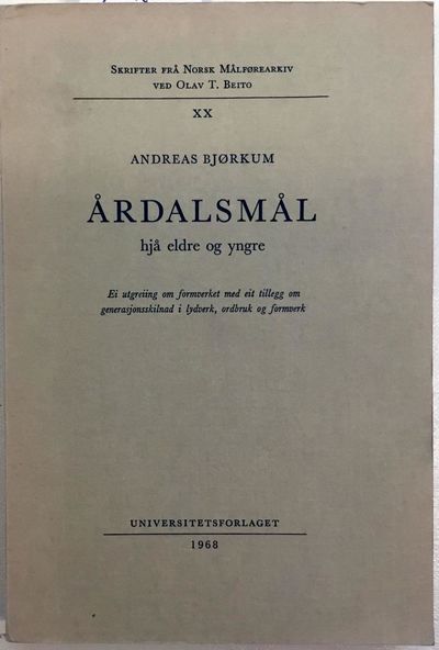 Årdalsmål. Hjå eldre og yngre. Ei utgreiing om…