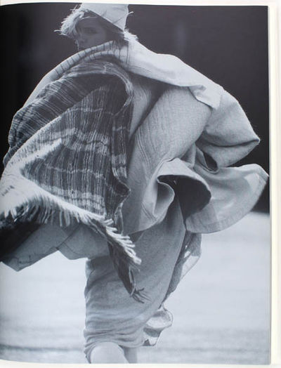 Comme des Garçons 1981-1986 by KAWAKUBO, Rei | | (1986 Comme des Garçons 1981-1986 by KAWAKUBO, Rei | | (1986