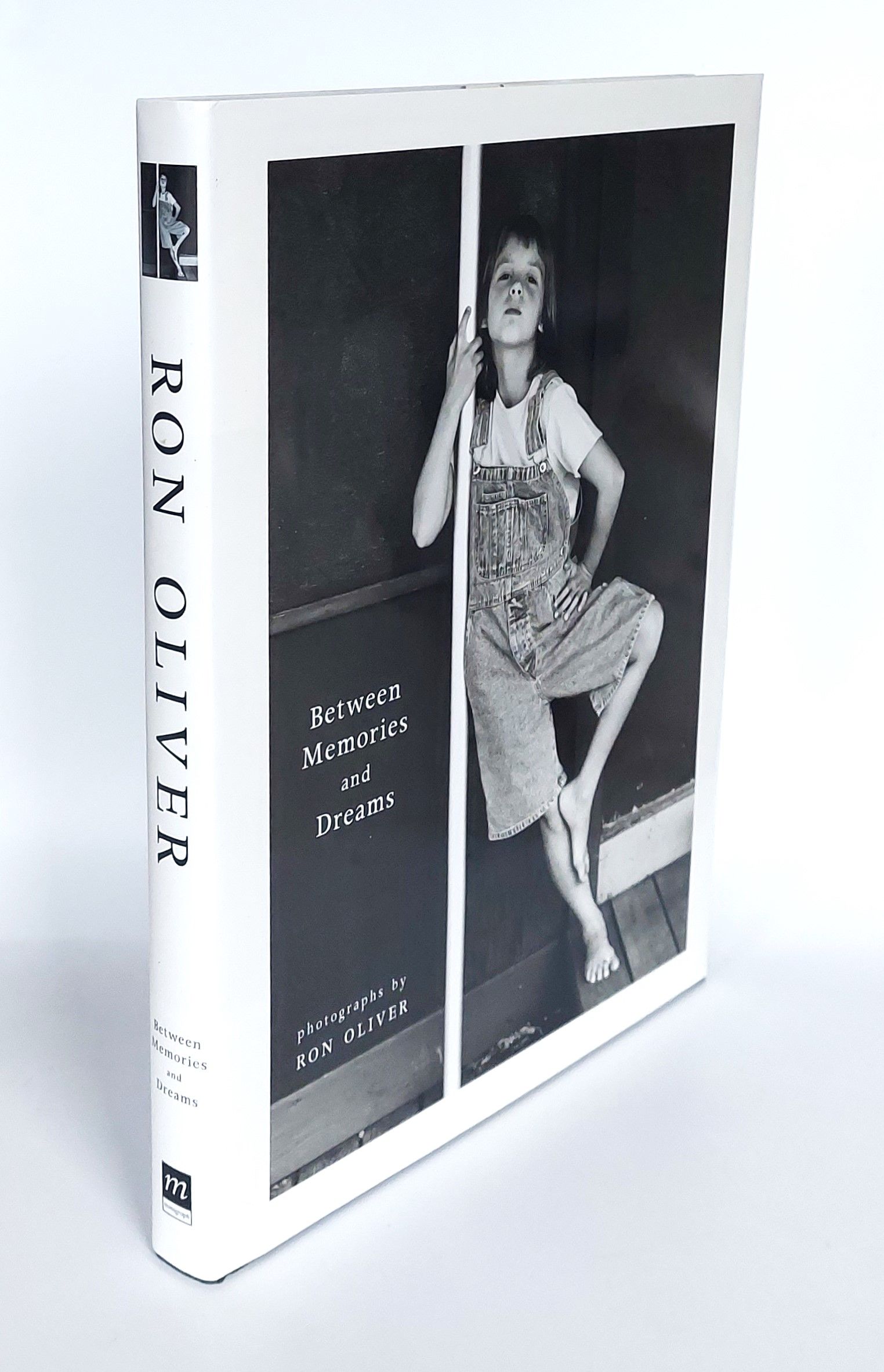 文学・小説 Between Memories and Dreams / Ron Oliver Amazon | Ron Oliver: Between Memories and Dreams | Ryan, Paul