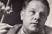 Original photograph of Lawrence Durrell, circa 1960 de Lawrence Durrell (writer, subject); Leon Herschtritt (photographer) - 1960