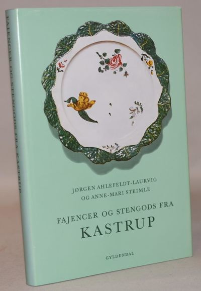 Fajencer og stengods fra fabriken i Kastrup.