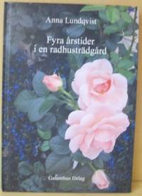 Fyra årstider i en radhusträdgård.