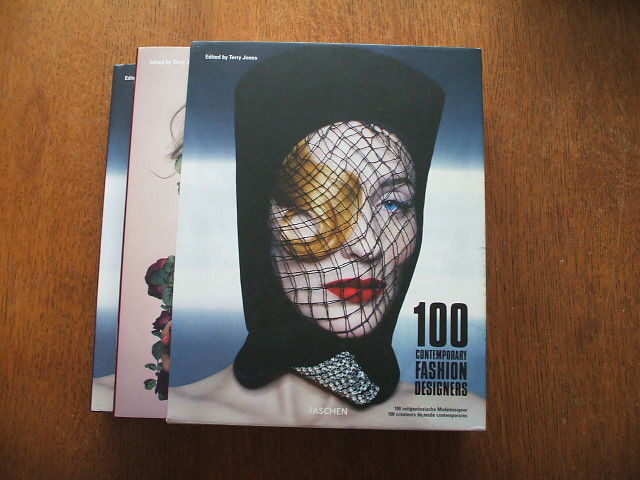 100 Contemporary Fashion Designers: .: Jones, Terry