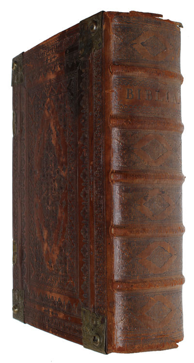 Biblia Det er Den gantske Hellige Scrifft paa Danske igien offuerseet oc Prentet effter vor allernaadigste Herris oc Kongis K. Christian den IV. Befaling. Mett Register/ alle D. Lutheri Fortaler ghans Udledning i Brædden oc Viti Theodori Summarier. Cu... - [THE MAGNIFICENT CHRISTIAN IV FOLIO BIBLE] (photo 2)
