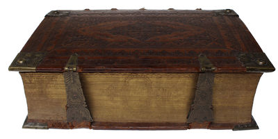 Biblia Det er Den gantske Hellige Scrifft paa Danske igien offuerseet oc Prentet effter vor allernaadigste Herris oc Kongis K. Christian den IV. Befaling. Mett Register/ alle D. Lutheri Fortaler ghans Udledning i Brædden oc Viti Theodori Summarier. Cu... - [THE MAGNIFICENT CHRISTIAN IV FOLIO BIBLE] (photo 5)