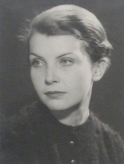 Photograph of Mary Gill