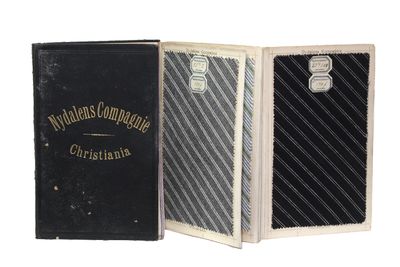 11 originale mønstrede stoffprøver innsatt i et…