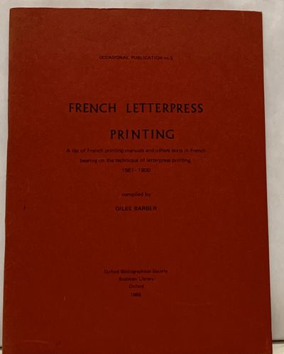 Oxford: Oxford Bibliograhical Society, 1969. First edition. Paperback. Orig. printed red stiff wrapp...