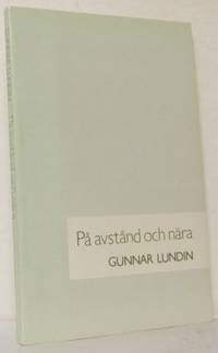 På avstånd och nära.