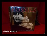 cover of Fossils : the Evolution and Extinction of Species / Niles Eldredge ; Photography by Murray Alcosser ; Introduction by Stephen Jay Gould