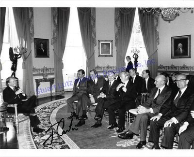 A Jimmy Carter Signed Photograph Showing The White Houses Green Room