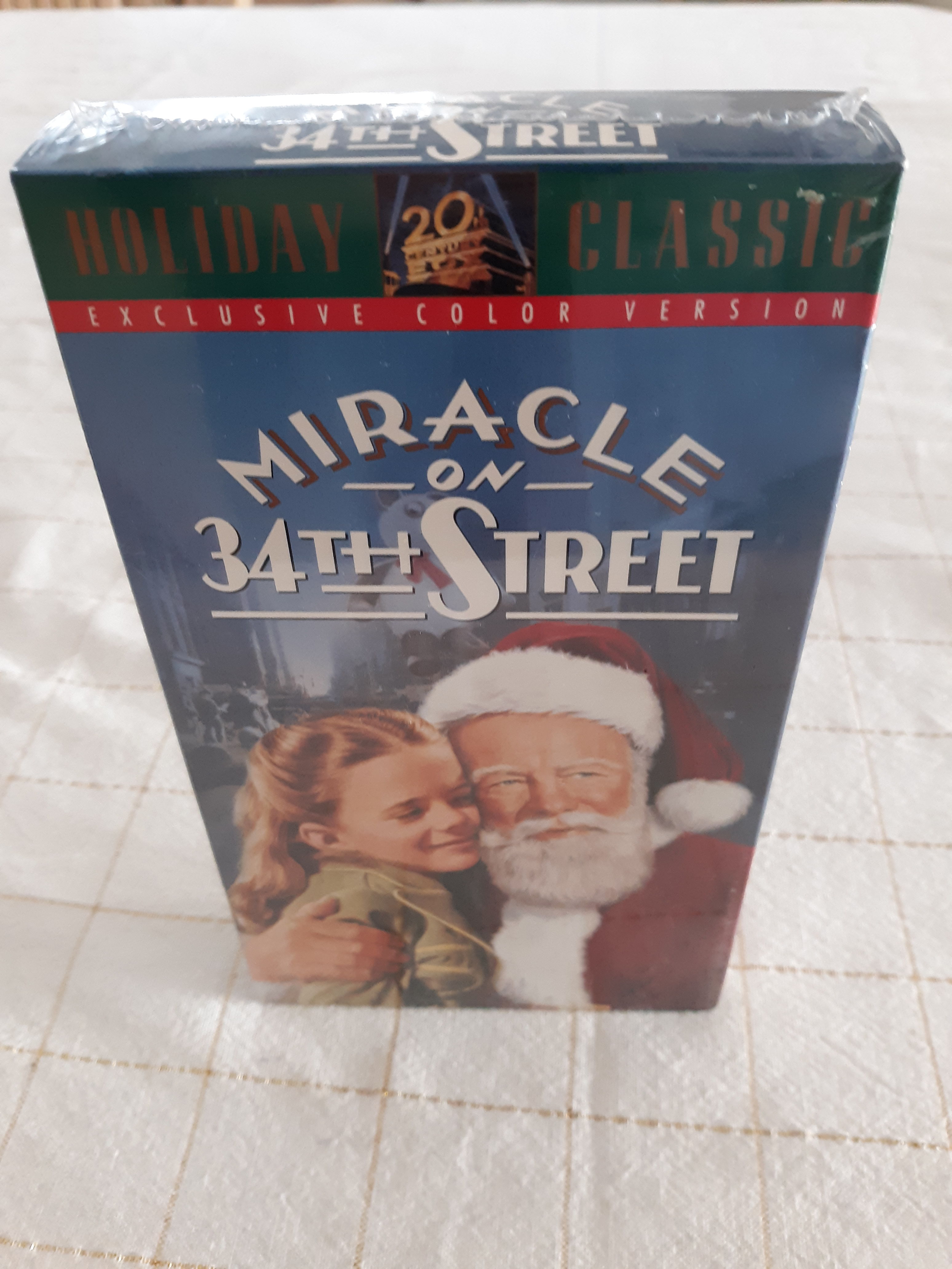 Miracle On 34th Street Vhs - Which Version Of Miracle On 34th Street Is Best