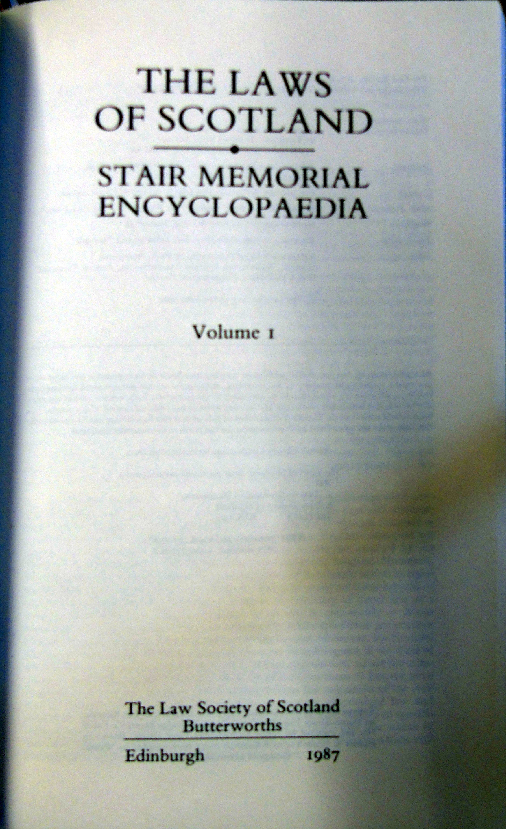 洋書 An introduction to Scottish LegalHistory 9780748697403_1.jpg