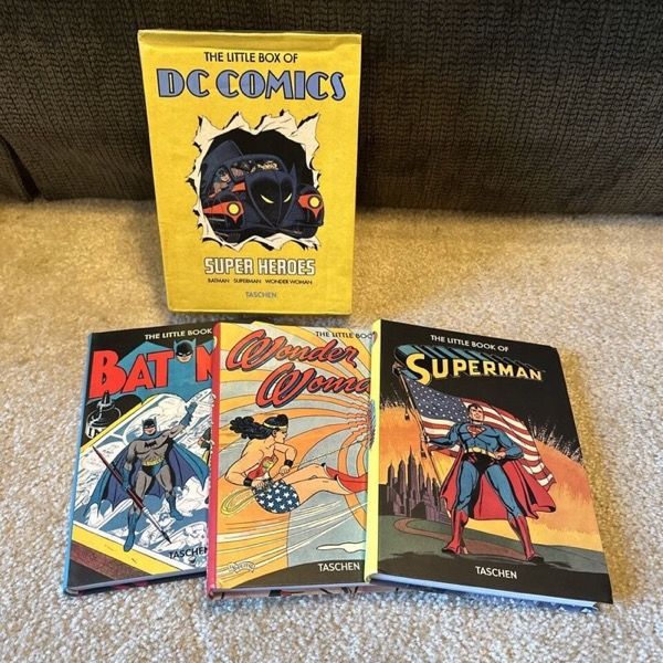 The Little Box of DC Comics Superheroes by N/A | Hardcover | 2020