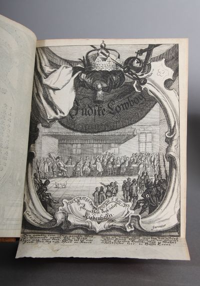 Den Rette Judske Lowbog, Som er offverseet Corrigerit oc forbedrit, effter det Exemplar, som Anno M.D. LXXXX er udgangen. Oc nu paa nu igien oplagt. Kiøbenhavn 1642 +  Kong Waldemars II Low med 1. Chr. III. Recess, 2. Fr. II. Handfesting, 3. Fr. II. Recess, 4. Fr. II. Gaards-Ret, 5.  Fr. II. Søe Ret., 6. Fr. II. XXV. Relig. Art., 7. Fr. II. Obne Breffue, 8. Chr. IV. Recess. 9. Chr. IV. Rigens-Ret. 10. Chr. IV. Bircke-Ret. 11. Chr. IV. Obne Breffue. Saa oc it General Regsit offuer alle for`de Low/Recess oc Retter. (photo 2)