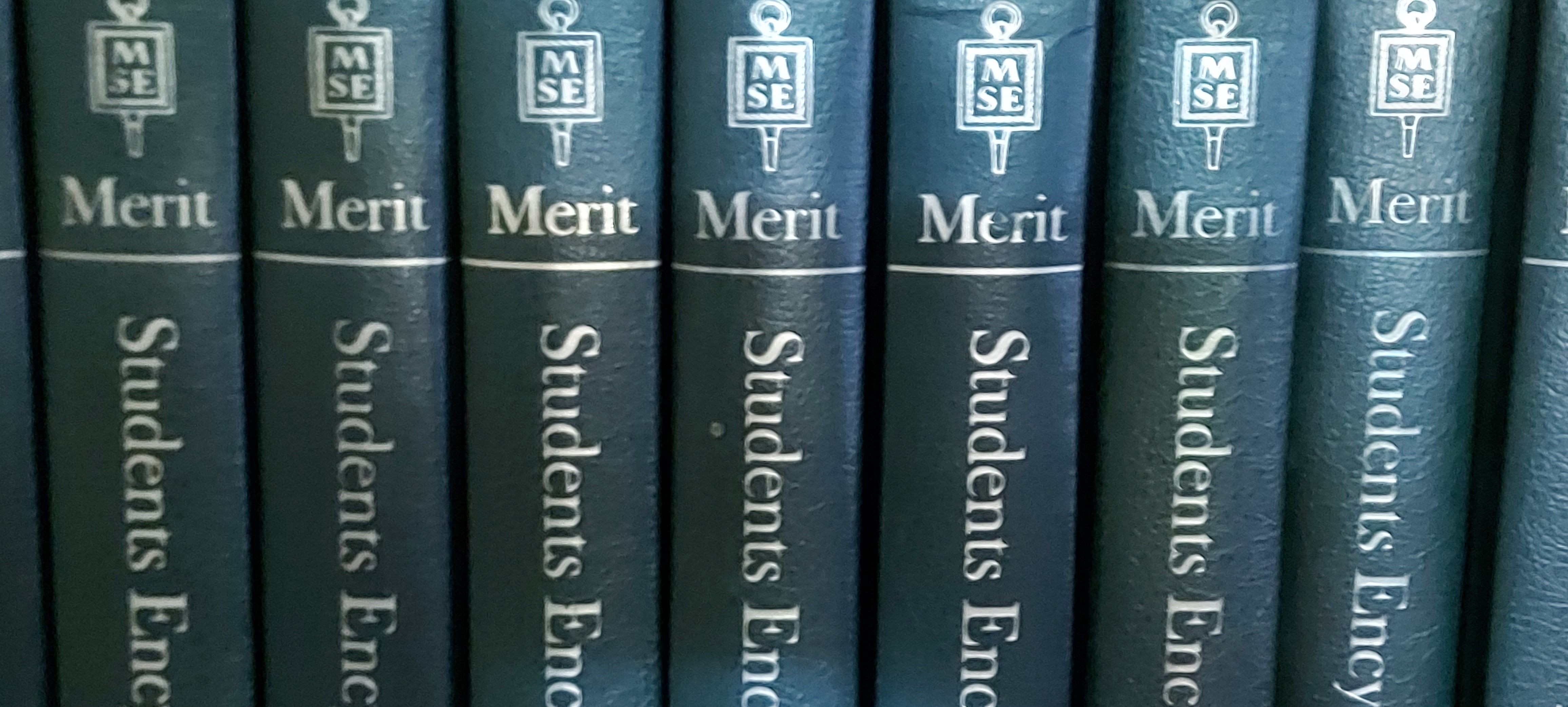 Merit Students Encyclopedia 百科事典 Merit Students Encyclopedia Complete Set w/Dictionaries Red