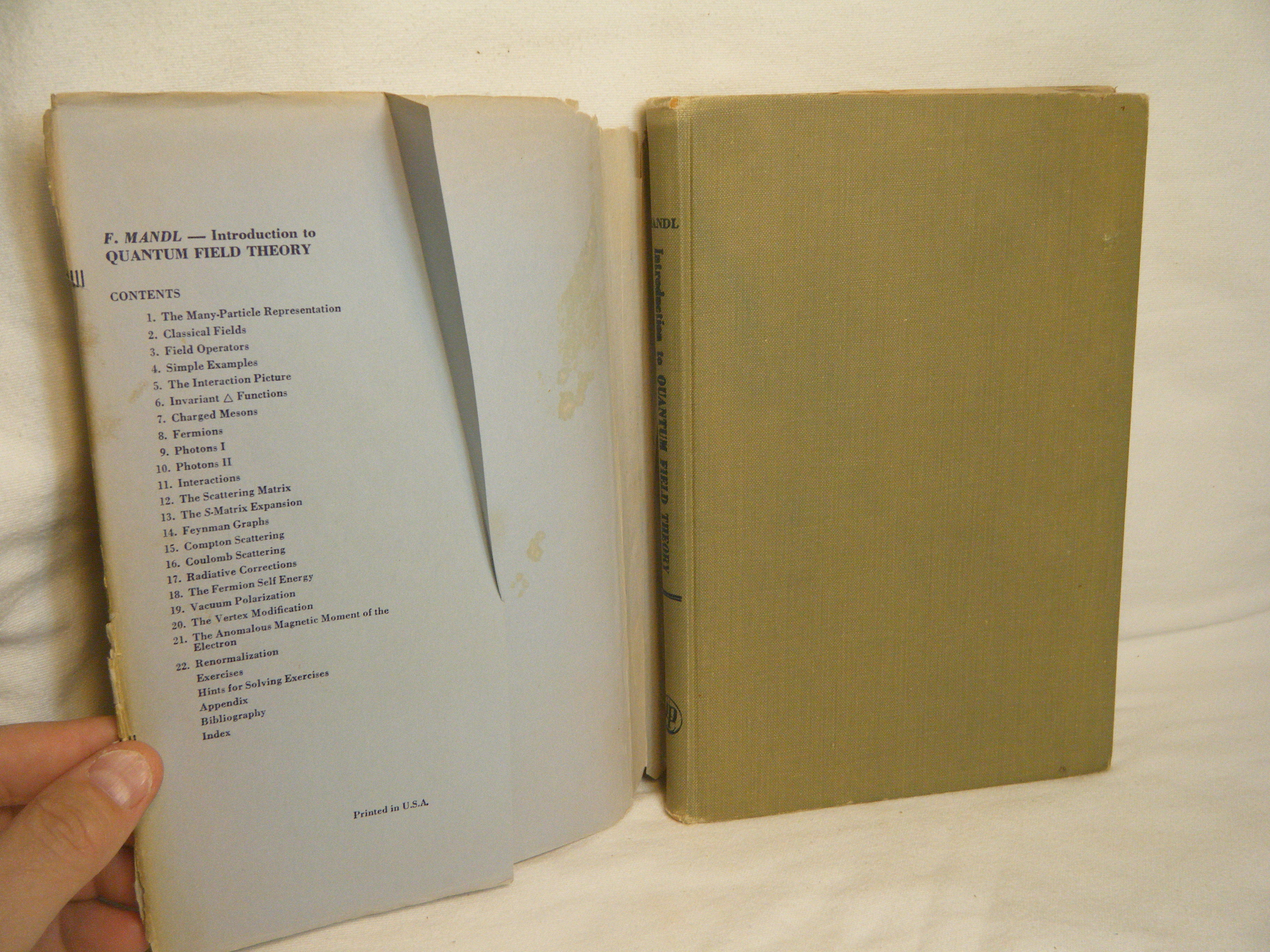 Introduction to Quantum Field Theory by Mandl, F | Hardcover