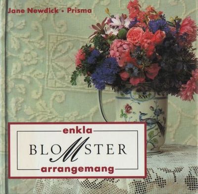 Enkla blomsterarragnemang.