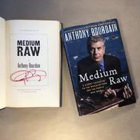 image of Medium Raw: A Bloody Valentine to the World of Food and the People Who Cook