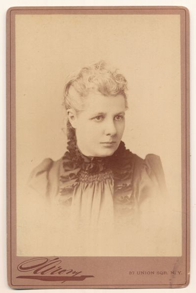 Rare Cabinet Photograph, albumen print, on photographer's mount, Sarony, New York, ca 1880's