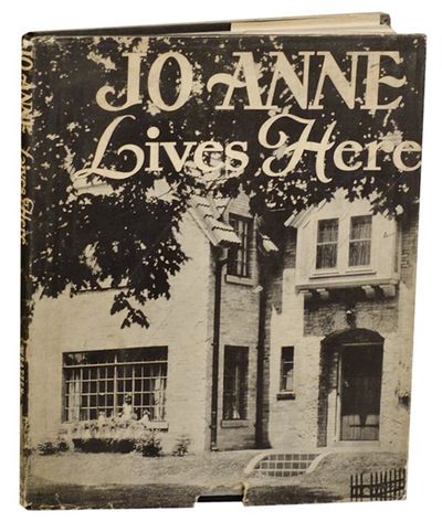 Jo Anne Lives Here