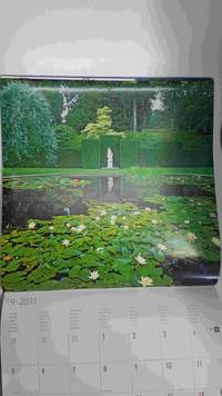 cover of Calendario / Kalender / Calendrier / Calendar: 2011 : Gardens (Jardines) by Tom Mackie - lamina 09, Garden Lily Pond, England