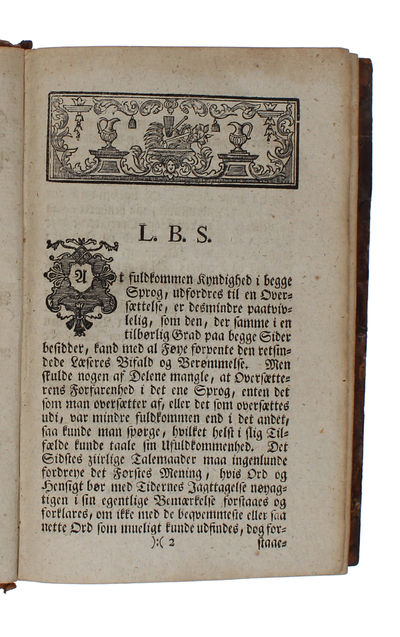 Den Islandske Lov, Jons Bogen, udgiven af Kong Magnus Lagabætir Anno 1280. Af det gamle Norske udi det Danske Sprog oversatt, og nøye confereret med gamle Manuscriptis, variantes lectiones tilsatte, samt næsten ved hver Mening henviist til Christian I... (photo 3)