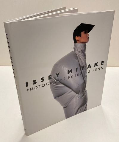 Issey Miyake by Irving Penn 1990　フライヤー付 Issey Miyake by Irving Penn 1990 – Offbrand Library
