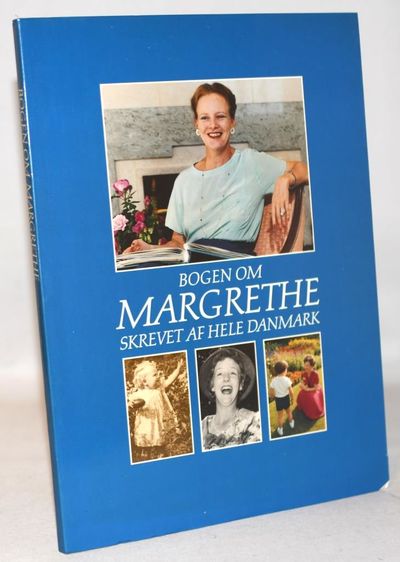 Bogen om Margrethe skrevet af hele Danmark.