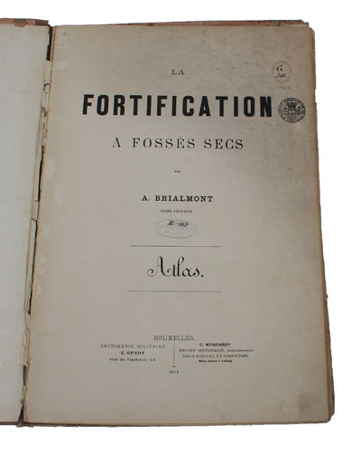 La Fortification a Fossés Secs. Atlas (seul). (photo 2)