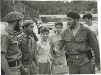 Original photograph of Che Guevara talking with soldiers in Cuba, 1961