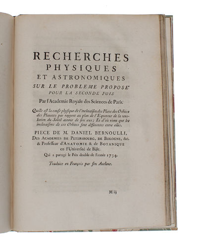 Essai d'une nouvelle Physique celeste. Servant à expliquer les principaux Phenomenes du Ciel, & en particulier la cause physique de l'inclinaison des Orbites des Planetes par rapport au plan de l'Equateur du Soleil. Qui a partagé le Prix doub... (photo 5)