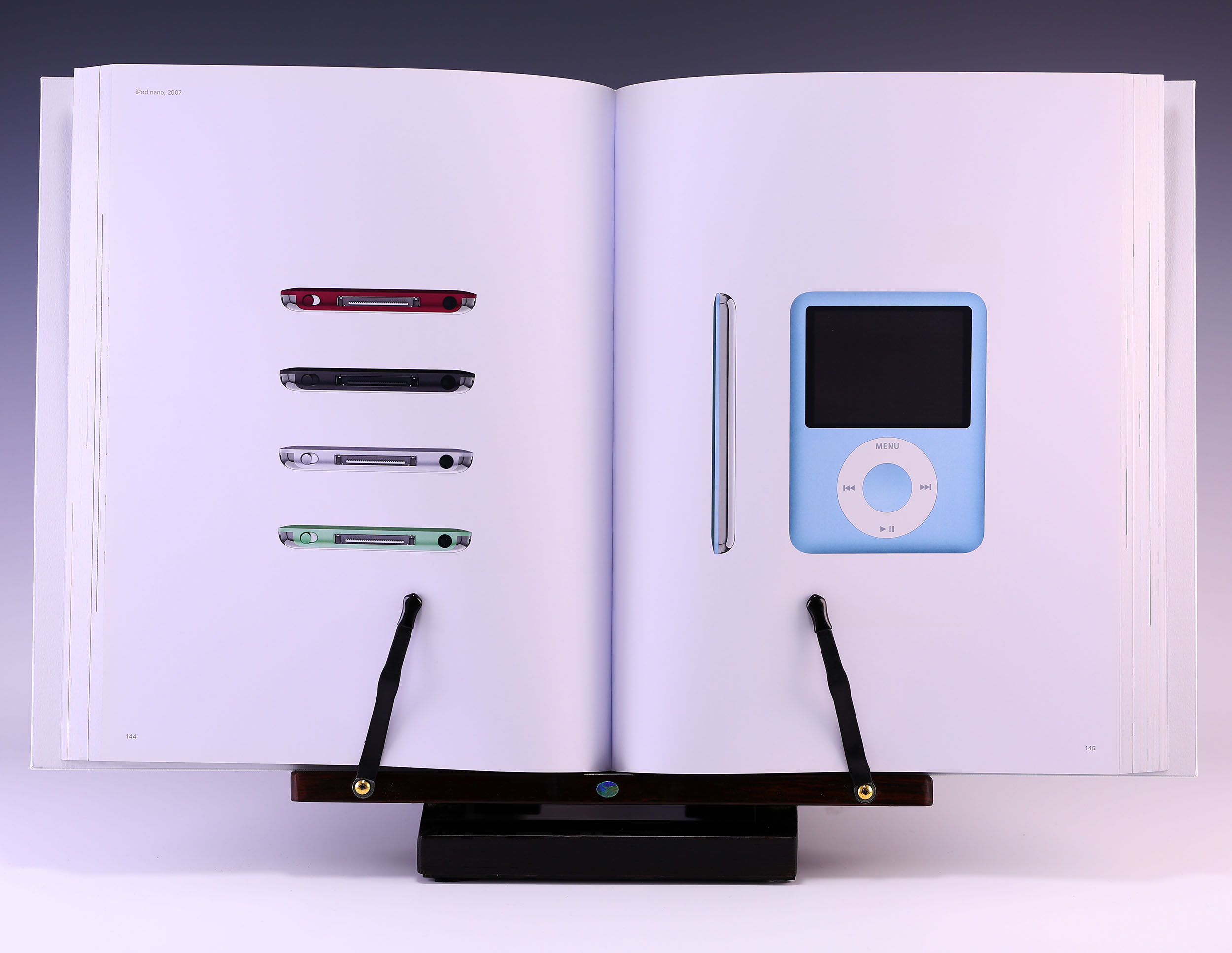 Designed by Apple In California Hardcover | 2016 | Artron Art