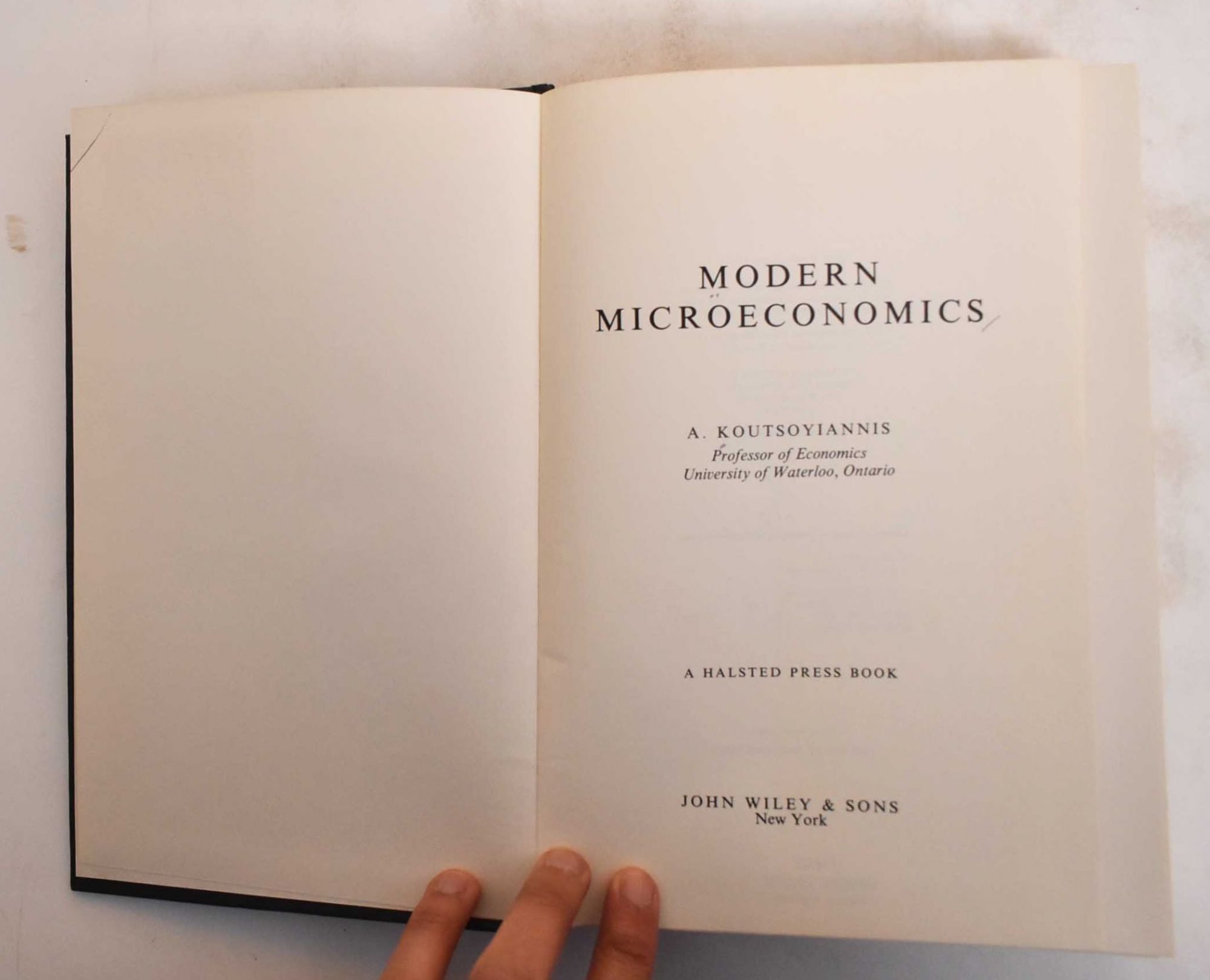 Modern Microeconomics by Koutsoyiannis, Anna | Hardcover