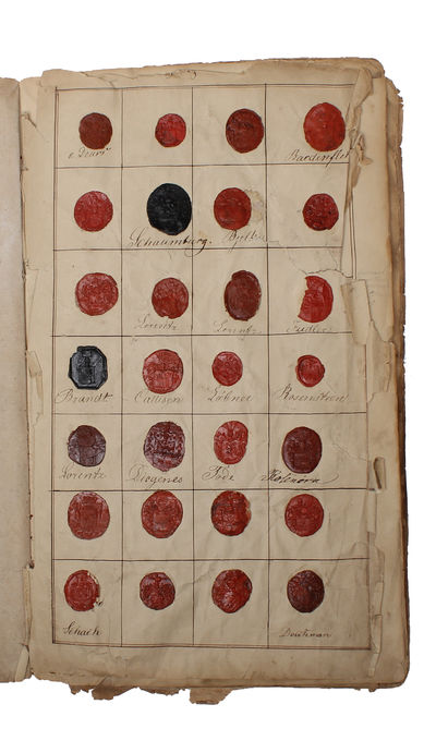Omfattende samling af originale laksegl (sigiller), ialt 542 eksemplarer fra diverse kategorier med hovedvægten på adelige segl fra Danmark. (photo 4)